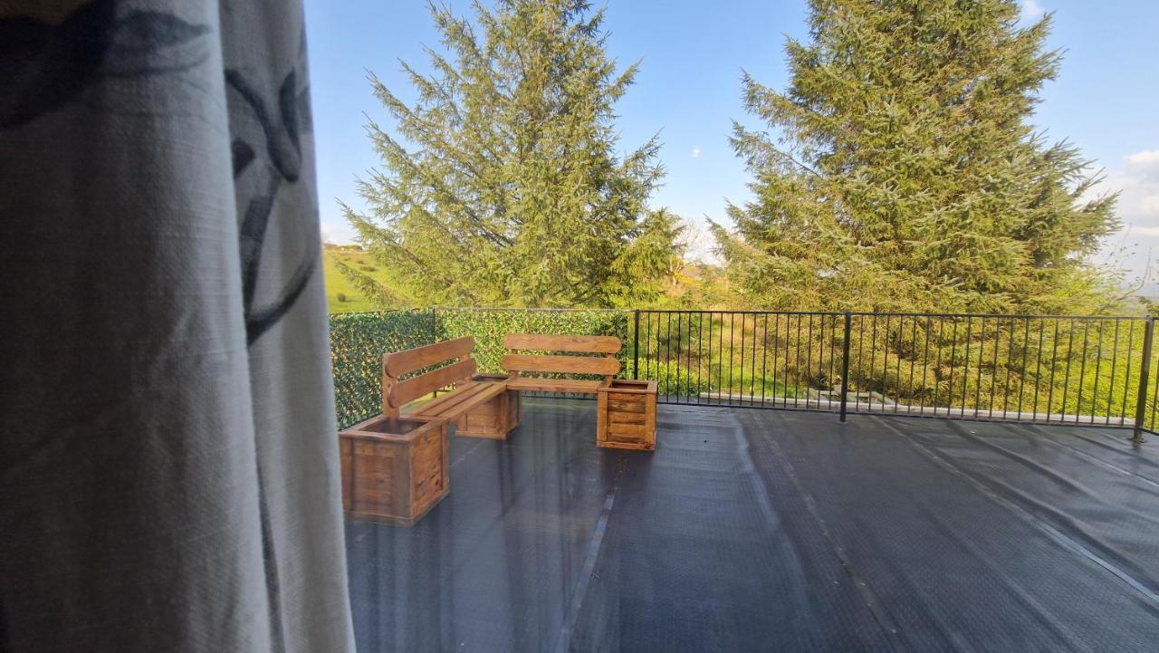 Goldenhill Guesthouse Omagh Bagian luar foto