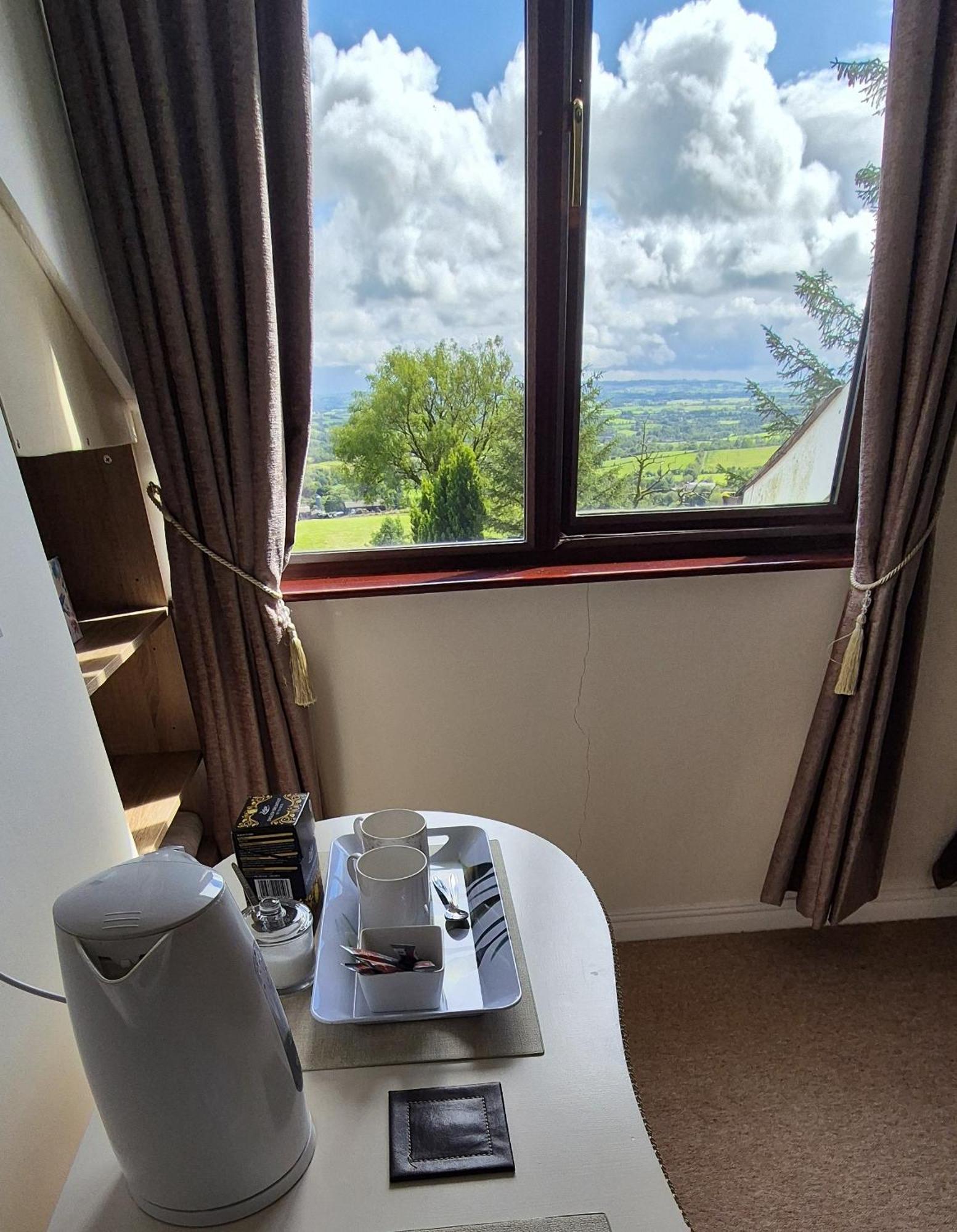 Goldenhill Guesthouse Omagh Bagian luar foto